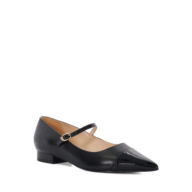 Our Hastie Mary Janes are a timeless style with a feminine twist. Boasting an elegant, pointed toe and an adjustable strap, these low-heel flats are sure to be the perfect fit. Pair them with your favourite dresses or tailored trousers for a chic, versatile look.
