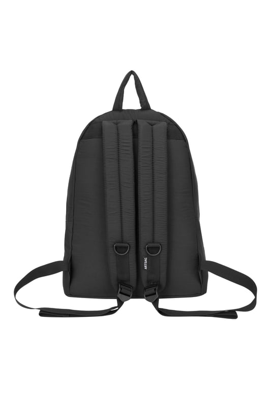 Our largest backpack. This lightweight backpack has plenty of internal space as well as an external front pocket and internal laptop sleeve (fits 15 inch laptop / Apple MacBook Pro 16 inch) for you to organise all your essentials. It's stylish design is discreet and adaptable enough to style with any outfit. The perfect bag for your every day commute or casual day-trip. Features: , Padded lightweight nylon, Water resistant, 15 inch padded laptop sleeve - Fits Apple MacBook Pro 16 inch, Zip top opening to main compartment, ARTSAC screen printed logo, Single front zip pocket with loops, Internal zip pocket for smaller valuables, 2 Internal mobile phone slip pockets - fits normal and plus size smart phones, 3 Internal pen slip pockets, Ergonomic contoured back panel, Adjustable padded backpack straps, Top grab handle, Large model Style Ref: 52015 BLACK