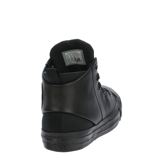 The go-to staple made with super-soft leather, so you can make them as refined or as edgy as you want. You write the story.
PRODUCT DETAILS
Luxe leather for a smooth look and feel.
High profile for classic coverage.
Vulcanized rubber sole for increased traction.
Medial eyelets enhance airflow.
Classic All Star ankle patch.