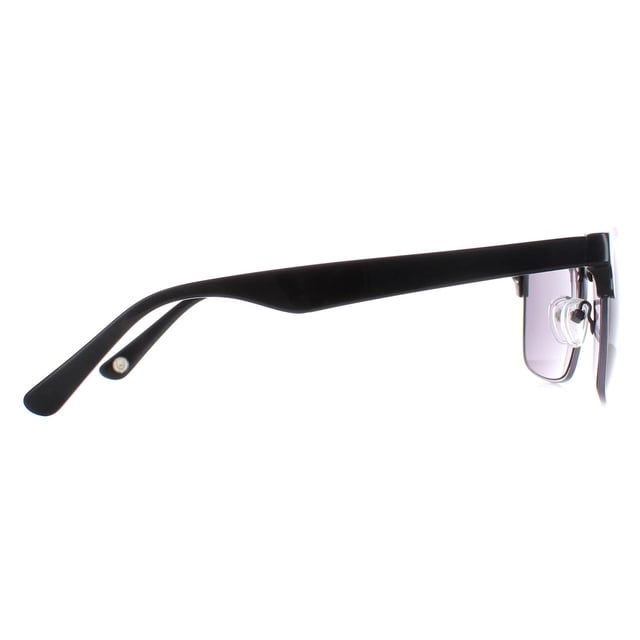 Die Duck and Cover DCS019 C1 Sonnenbrille in Schwarz und Grau hat ein elegantes, rahmenloses Design, das sich mühelos mit jedem Outfit kombinieren lässt. Das Gestell ist aus hochwertigem Metall gefertigt und garantiert Haltbarkeit und Langlebigkeit.
