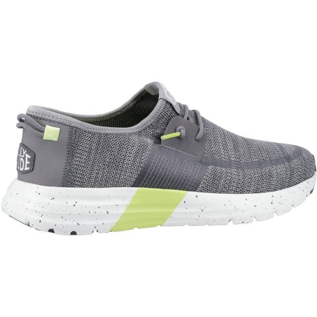 Step into an airy knit upper, removable foam insole, and lightweight outsole, and step out in total comfort. Sirocco Sport Mode, activated.