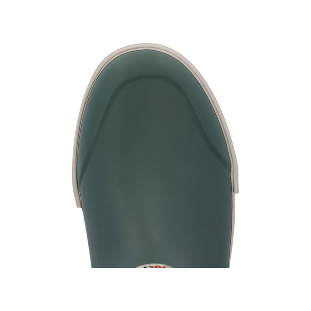 XTRATUF Deck Boots have been crafted specifically for sport and recreational fishermen. These lightweight slip-on-and-go silhouettes feature a non-marking, slip-resistant outsole