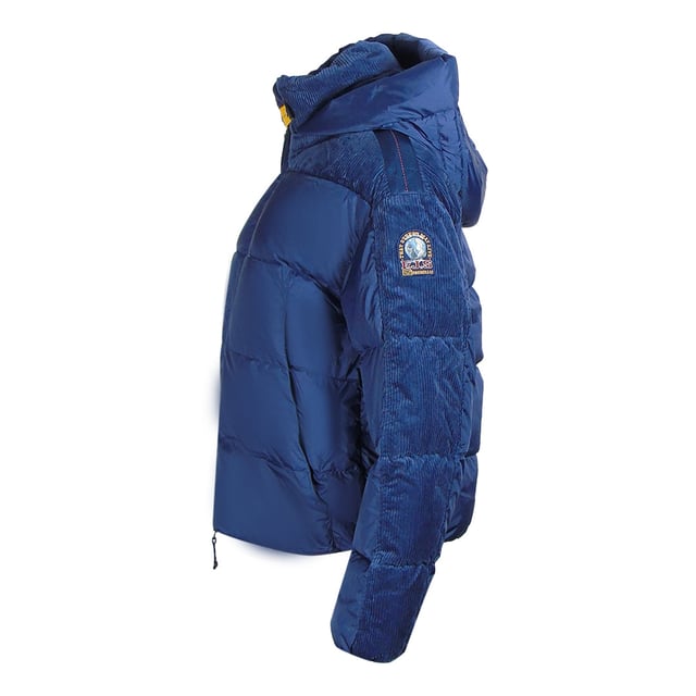 Blijf warm en stijlvol in de Parajumpers Blue Jacket. Deze luxe jas is gemaakt van lichtgewicht, geisoleerde stof die warmte vasthoudt en beschermt tegen de elementen. Geef stijl niet op voor comfort - maak een statement!, Vulling: 100% eendendons, Bovenmateriaal: 100% polyamide, Regular Fit, Ritssluiting, Donkerblauw, Jas met capuchon, Donkerblauwe jas