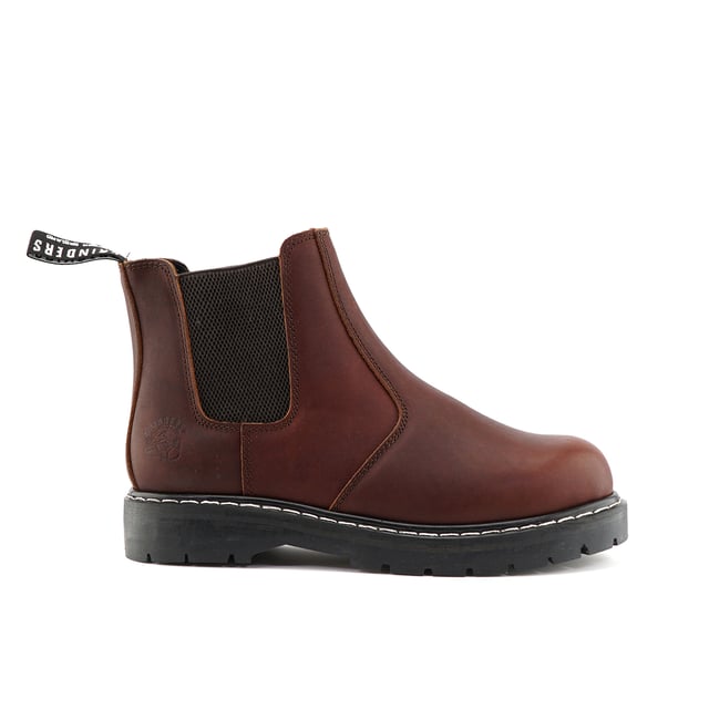Las botas Grinders Chelsea ACS combinan un estilo clásico con comodidad y durabilidad modernas. Estas botas de concesionario cuentan con empeines de cuero Goodyear, lo que garantiza una construcción robusta y elegante. Las suelas con amortiguación de aire (ACS) de Grinders brindan una comodidad y un soporte excepcionales, lo que las hace ideales para usar durante todo el día. Fabricadas con cuero de grano completo, las botas prometen una apariencia premium y un rendimiento duradero. Su diseño elegante y sin cordones combina sin esfuerzo con atuendos formales e informales, lo que hace que las Chelsea ACS sean una adición versátil a cualquier guardarropa. Bota de concesionario, Goodyear Welted, Grinders' Air Cushioned Soles (ACS), Empeine de cuero, Cuero de grano completo