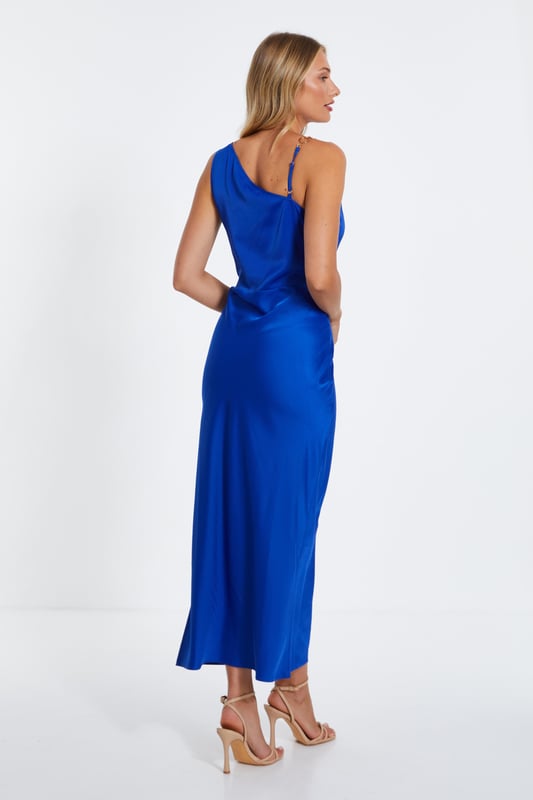 - Satin finish - Chain strap - Cowl neckline - Model height: 5' 9" - Model wears uk 8 / us 4 / eur 36 - Always check the care wash label - Cool hand wash with mild detergent