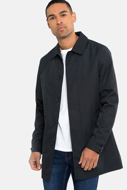 Upgrade your style with this Threadbare showerproof tailored coat, a classic longline style to bring class and sophistication to your look without the effort. This stylish showerproof mac has two side entry front pockets and button down fastening. The collar adds to the smart, tailored feel. Cut in a regular length, it is finished with a printed lining and adjustable button cuffs. Perfect if you want to bring a touch of finesse without making too bold a statement.