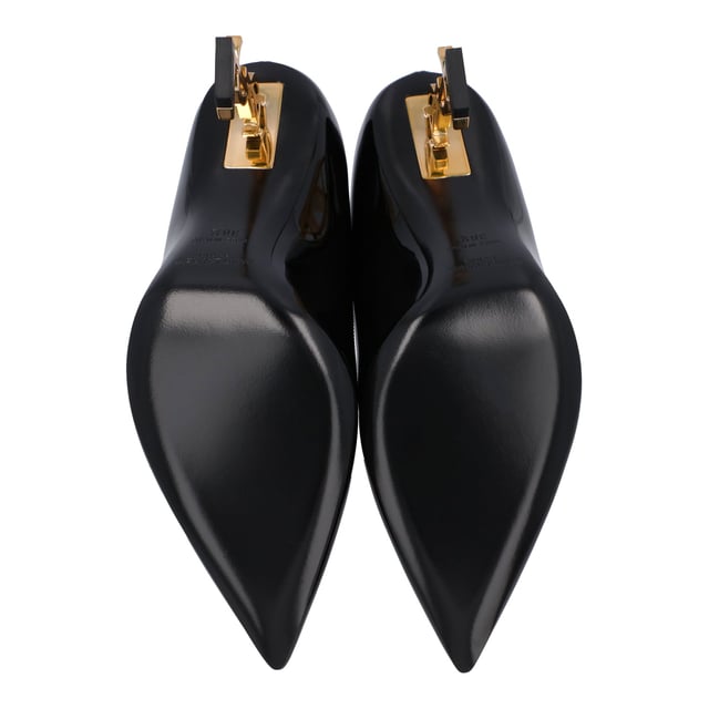 Total heel height: 8.5 cm / 3.3 inches
Leather sole
Gold-coloured, antiqued metal heel
Calf leather
Made in Italy