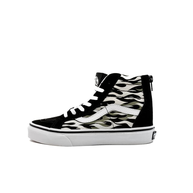 Farbe: Schwarz, Weiß, Grün FLAME CAMO BLACK/GREY Obermaterial: Leder, Stoff Innen: Stoff Sohle: Gummi Verschluss: Schnürsenkel Flammenmuster-Details Passform: Regular Anlass: Freizeit