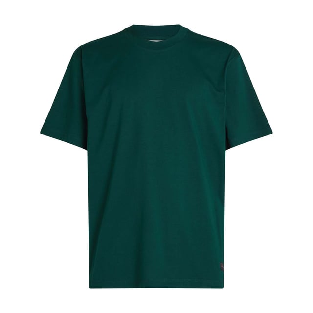 inchShort-sleeved T-shirt from Calvin Klein Jeans. This staple T-shirt will bring a streamlined look to your casualwear rotation.Highlights• Pure regenerative cotton• Short sleevesFit• Relaxed fitMaterial Composition• Main composition: regenerative cotton (100%)Sustainability Certification • RegenAgriCare instruction Machine Washable at 40°CTumble dry gentle cycleWash & dry inside outArticle Code: J30J326857LJX inch