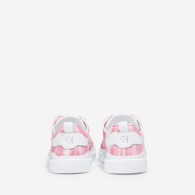 We've given our much-loved, signature GrandPro Rally Court Sneaker an update in organic canvas. Crafted from high-end-yet-durable materials, it features a luxuriously cushioned GRANDFOAM footbed, an EVA outsole, and a classic old-school sneaker vibe