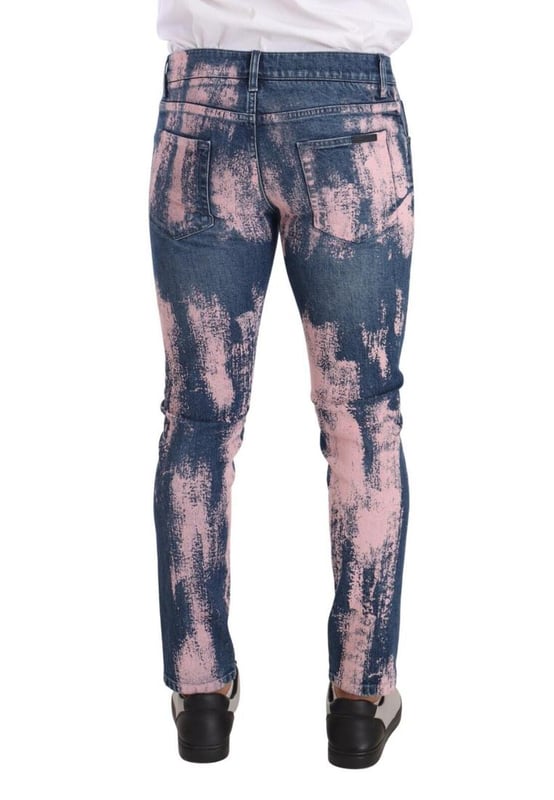 Estilo: Vaqueros ajustados.
  Color: Azul rosa Tie Dye.
  Ajuste: Skinny slim fit.
  Cierre de cremallera y boton.
  Detalles del logotipo.
  Fabricado en Italia.
  Material: 98% algodon 2% elastano.