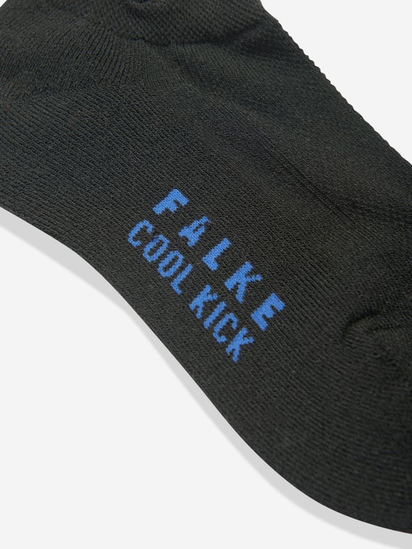 FALKE project excellent detail and immaculate engineering into their beautifully crafted designs. These unisex socks are made in environmentally friendly material via a high moisture wicking ultra-light cushioned sole. Complete with an anatomic FALKE fit to ensure a sleek, unparalleled fit.  83% Polyester, 17% Polyamide