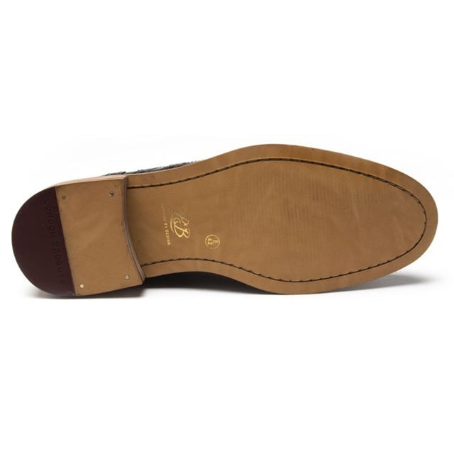 Style Gatsby Ein Herrenschuh von London Brogues ist perfekt für den ganzen Tag Casual Wear. Klassischer Brogue-Stil mit hochwertigem Lederobermaterial und Lederfutter. Schnürschuh mit Memory-Foam-Ledersohle für höchsten Komfort. Flexible und leichte Sohle bietet Vielseitigkeit.