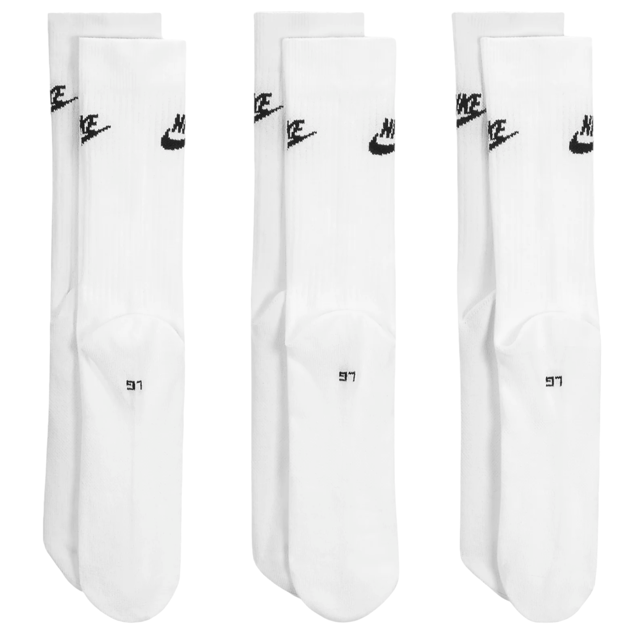 SOFT SOCKS IN A CREW CUT. The Nike Sportswear Everyday Essential Socks are made with soft, stretchy fabric that moulds to your foot for all-day comfort.