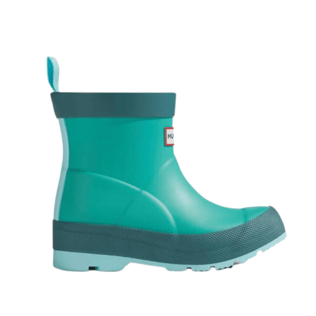 When it pours, adventures can continue with the Hunter Play Boot. A reimagination for kids of the best-selling adult Play Boot, this boot is just as waterproof, lightweight and easy to wear. Crafted from natural rubber with a recycled polyester lining and a flat sole for maximum comfort, they feature a pull tab at the back for easy wearability on every journey.
We recommend that all Hunter boots be worn with socks to protect the wearer's skin from contact with rubber.