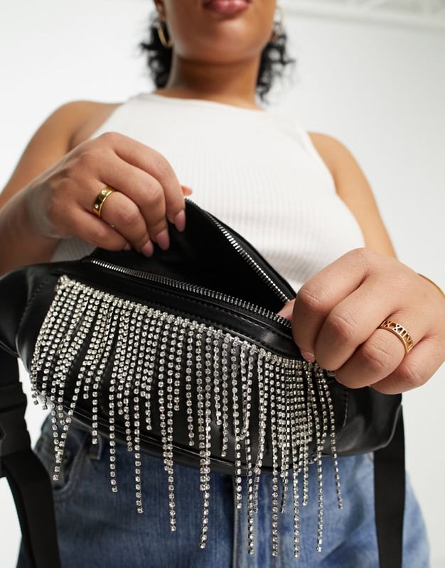 Curve bum bag store