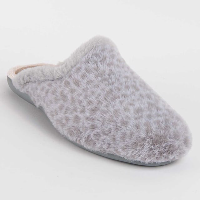 Hecho en España. Zapatilla de casa para mujer. Calce cómodo. Fabricada en materiales veganos. Fabricado por otras marcas para nuestra marca.