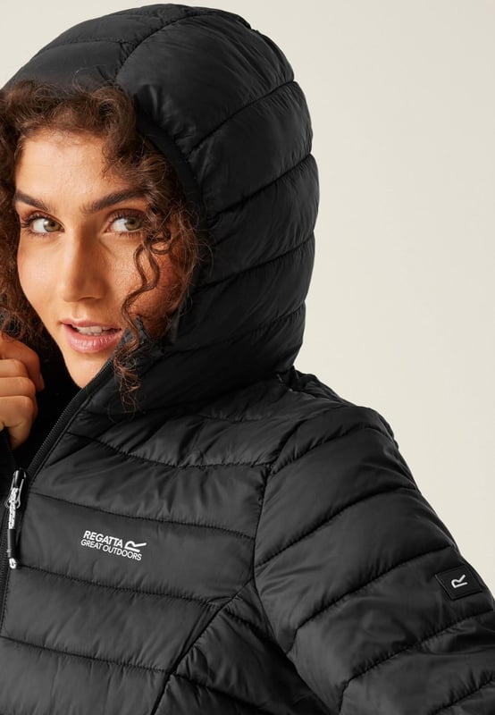 Regatta Stylish, padded and insulated, our Marizion women's puffer jacket will keep you on trend on your outings. - - . Featuring feather-free insulation, the women's winter jacket will see off cold. - - . The water-repellent finish will keep light rainfall at bay. - - . Finished with stretch binding to keep the elements out.