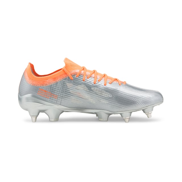 "Muestre su velocidad incatible con botas de fútbol Puma Ultra 1.4 MXSG, con nuevos cutOouts en la parte superior de Ultracut para una sensación aún más liviana.
Más ligero y más rápido que nunca, las botas de fútbol Puma Ultra 1.4 MXSG combinan Matryxevo adaptativo. Tecnología con una Casa de velocidad de microfibra para proporcionar soporte de múltiples capas durante los movimientos rápidos.
Los hilos reactivos de Matryxevo se firman para impulsarlo hacia adelante, mientras que la CAPA de velocidad lo mantiene estable cuando cambia de dirección al ritmo, es una solución completa.
El soporte adicional también permite que el peso se guarde en la mitad del pie, con las ventanas recortadas actualizadas aligerando la carga para aún más velocidad. Para Touch, el popular recubrimiento de GripControl Pro en la parte superior regresa para darle el comando total de la pelota.
En otro lugar, el sistema de collar y cordones simplificado aseguran un ajuste cómodo y seguro, mientras que la suela exterior SpeedUnit de SpeedUnit inspirada en Sprint, inspirada en Sprint, ofrece una aceleración extrema. "