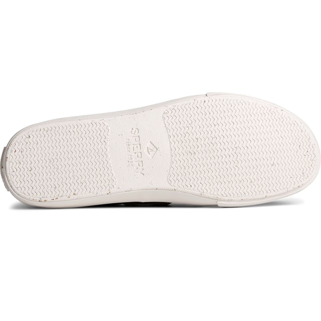 Flaunt a classic look that benefits the environment with the timeless laid-back style and Earth-friendly fabrication of Sperry's Bahama II Seacycled Boat Shoes.