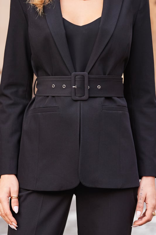 REASONS TO BUY:

Our kind of power dressing
Classic blazer style
Statement belt to show off your waist
Pocket detail
Effortlessly chic with our tuxedo trousers
Add a cami, heels and sparkly earrings