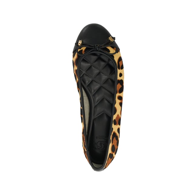 Dune Ladies Hallo - Charm-Detail Ballet Shoes Our own take on a signature style our Hallo ballet flats boast a feminine bow that's enhanced with our bespoke charm detailing. Designed with a quilted comfort sole for comfort with every step, this round-toed silhouette pairs perfectly with everything from denim to dresses alike.