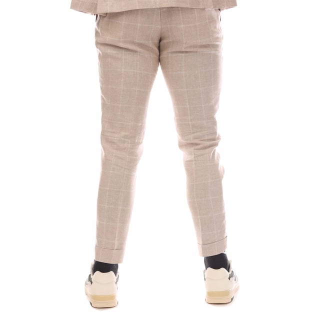 Heren Boss H-Louis Broek in wit.- Haak- en ritssluiting.- Zakken onder voor: Franse zak.- Zakken achteraan: Smeltzak.- Rechte pijp.- Slim fit.- Ref: 50511751131