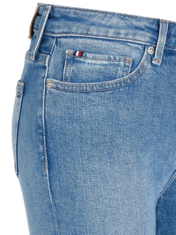 99% Baumwolle, 1% Elasthan; Tommy Hilfiger Jeans; Modell: WW0WW30206 1AE; Hochwertige Verarbeitung; Verschlüsse: Reißverschluss, Knopf; 5-Pocket-Stil; Skinny Fit, normale Taille; Tommy Hilfiger Logo-Details