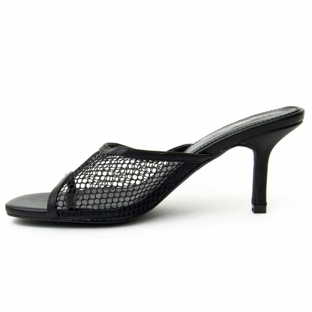 Women's high heel sandals. Comfortable fit. Padded insole. Non-slip sole. Reinforced stitching. Manufactured by other brands for our brand. Approximate size: 7 cm heel.