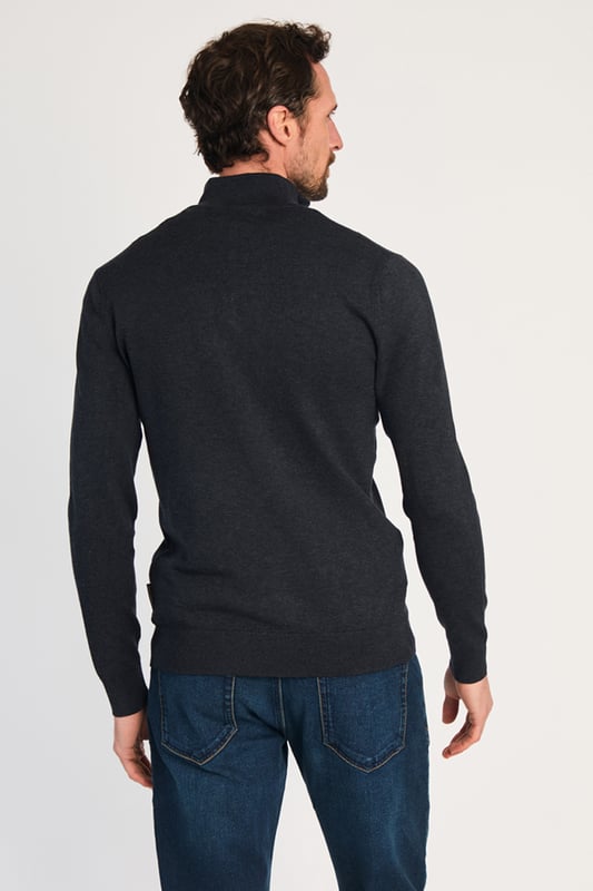 This stylish ½ zip jumper from French Connection is essential for the season. Features funnel neck with zip fastening, long sleeves, French Connection branding label, and ribbed elasticated neck, waist and cuffs. This lightweight jumper is great styled with French Connection jeans or trousers.