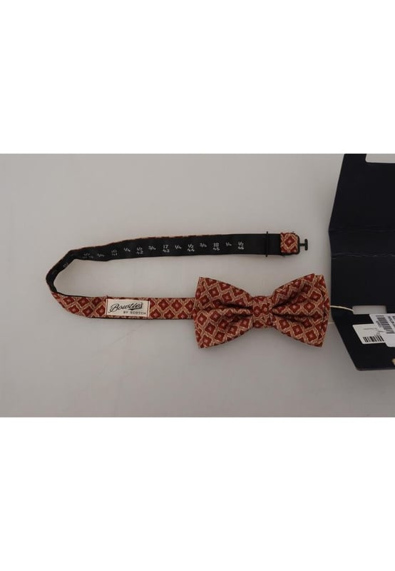 Marca: SCOTCH & SODA.
  Estado: A estrenar con etiquetas.
  Coleccion: Exclusivo SCOTCH & SODA.
  Color: Multicolor con patron.
  Estilo: Atado.
  Material: Seda.
  Tamano: Talla unica con correa para el cuello de longitud ajustable.
  Ancho: 6cm.
  Genero: Hom.