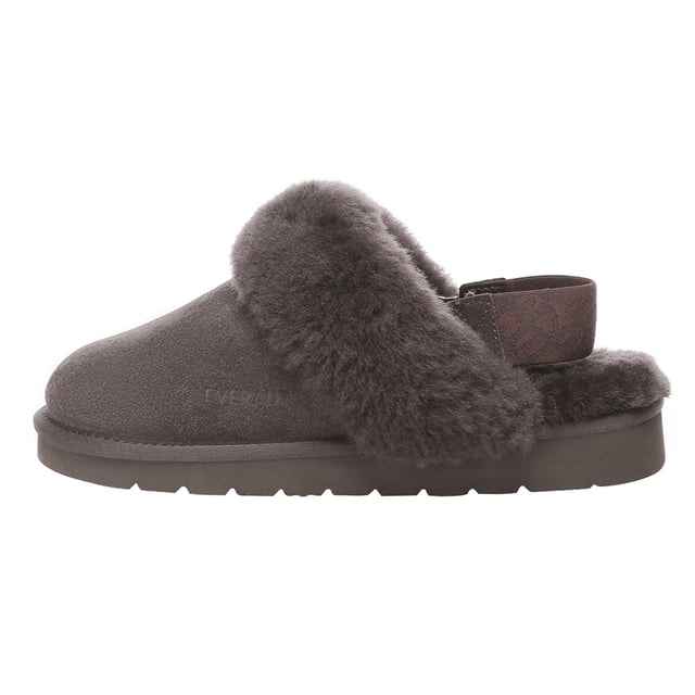 With maximum coziness and a bit of lift, Pelican Removable Strap Slingback Slippers is the latest style from Everau. One of the standout features of the Pelican Slippers is the removable strap and slingback design. The adjustable strap allows you to customize the fit to your preference, ensuring a secure and comfortable feel. Whether you prefer the support of a strap or the freedom of a slip-on, these slippers offer versatility for your convenience. wear them indoors or out for a stylish slipper experience.


Specification:
Suede Upper
Warm Sheepskin Wool Lining
Soft Sheepskin Wool Insole
EVA Sole

Technologies:
Water & Stain Resistance Upper
Slip Resistance Outsole