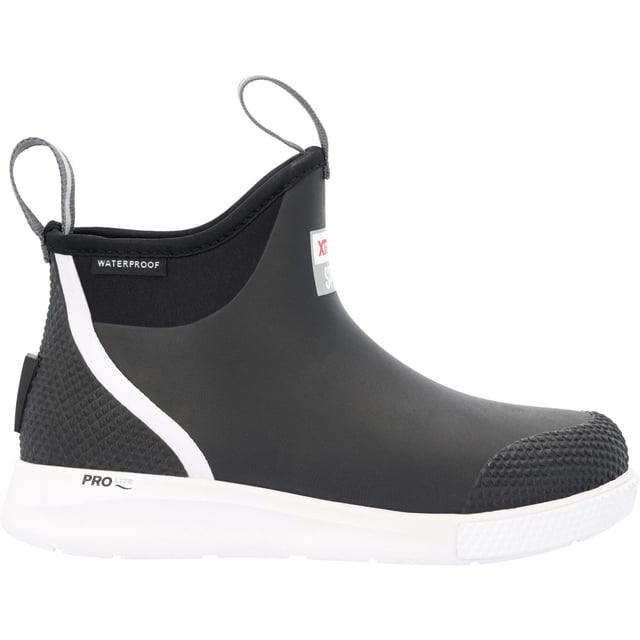 This ADB Sport is built from a new high-performance foam PROLITE which is ultra-durable and slip resistant, all while being a one-piece outsole. This boot delivers the comfort and agility of a sneaker with long cushion life and high energy return.