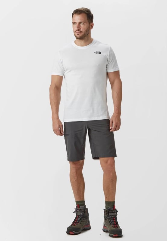 Men’s ‘simple Dome’ T-shirt from the North Face.         
Crafted From Soft Pure Cotton.         
The Classic Tee Features a Ribbed Knit Crew Neck, Short Sleeves, and a Straight Hem.         
Complete With a The North Face Logo to the Chest and Rear.         
Woven Branded Tab at the Hem.