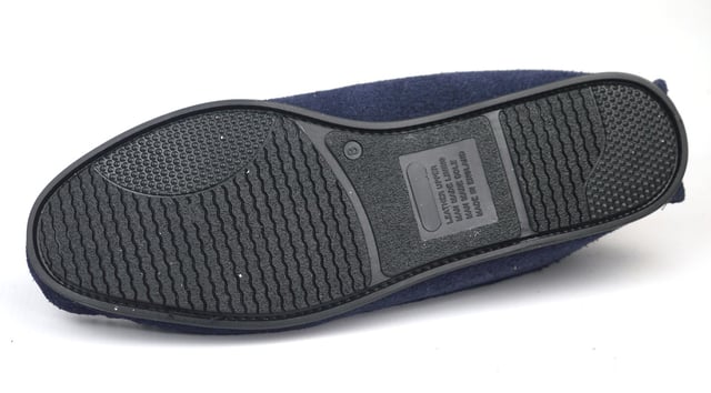 Genuine Made in England Suede cotton lined Moccasins Slippers with rubber sole. Material: Suede slipper with textile Lining.  A quality made in england moccasins slippers for mens. These Suede Moccasin Slippers are fully lined and feature a Suede Upper . Sole: Rubber outdoor Sole. These slippers are supplied in a clear plasic bag.