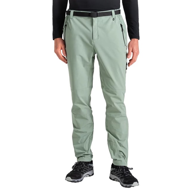 100% Polyester. Gewebetechnik: AEP-Kinematik, Leicht, wasserabweisend. Design: Logo, Unifarben. Passform: Ergonomisch. Gürtelschlaufen, Griffplatte aus Stoff, Stretch. Taille: Bungee-Kordelzug. Taschenart: Zwei Seitentaschen, Eine Tasche am Oberschenkel, Reißverschluss. Saum: Verstärkt.