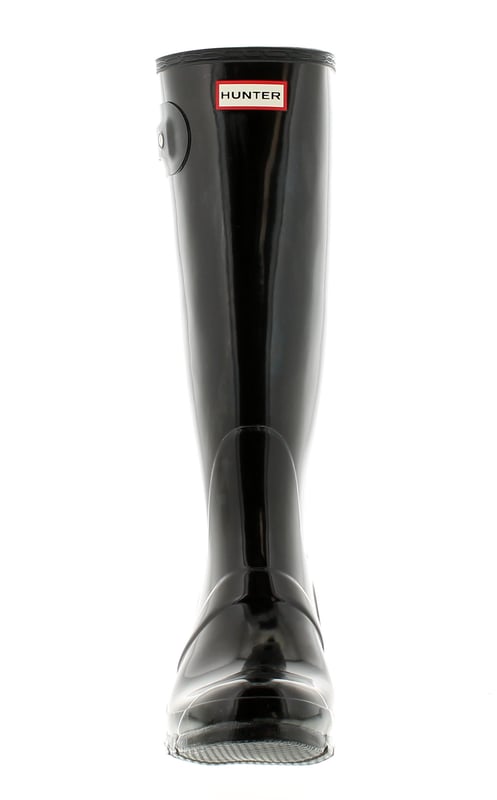 Las botas de agua Original Tall Gloss de Hunter son precisamente eso: originales, altas y brillantes. Estas elegantes botas de agua negras de diseño premium son perfectas para paseos húmedos y embarrados o para pasar tiempo jugando en el jardín, así como para un paseo por la ciudad bajo la lluvia. Las botas son totalmente impermeables, están hechas a mano y cuentan con una suela de goma resistente. Un forro de poliéster mantiene tus pies cómodos y ajustados. Están completos con la marca Hunter.