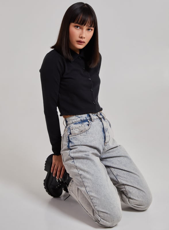 That 90s look isn't going anywhere just yet, which means crop tops are here to stay.!