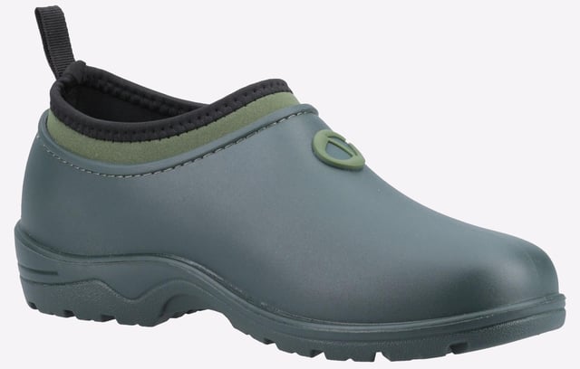 Perrymead is de beste vriend van de tuinman, een TPR-tuiniersschoen. Met een stevige buitenzool en neopreen voering om je voeten warm en droog te houden. Met een lus aan de achterkant om ze makkelijk aan te trekken. Met ons kenmerkende eikeltje dat de voorkant siert.