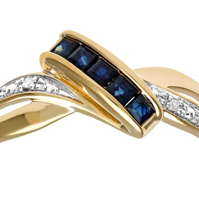 Oro blanco de 9 quilates (375): 2,7 g; # Diamante: 0,02 ct; # Zafiro: 0,28ct