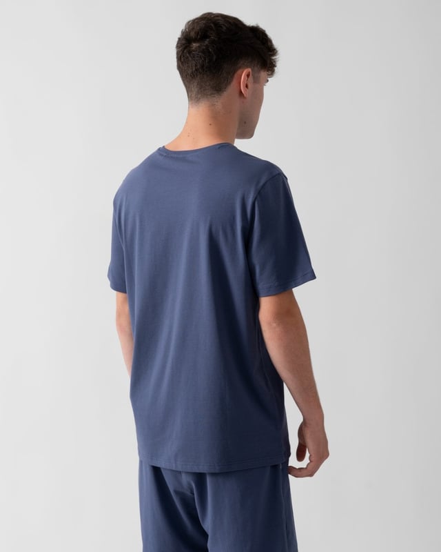A signature T-shirt by BOSS. Featuring embroidered branding, this top is cut to a regular fit in soft single jersey. This product is partly made with organic cotton.
Regular fitCrew neck
95% Cotton, 5% Elastane
50515312