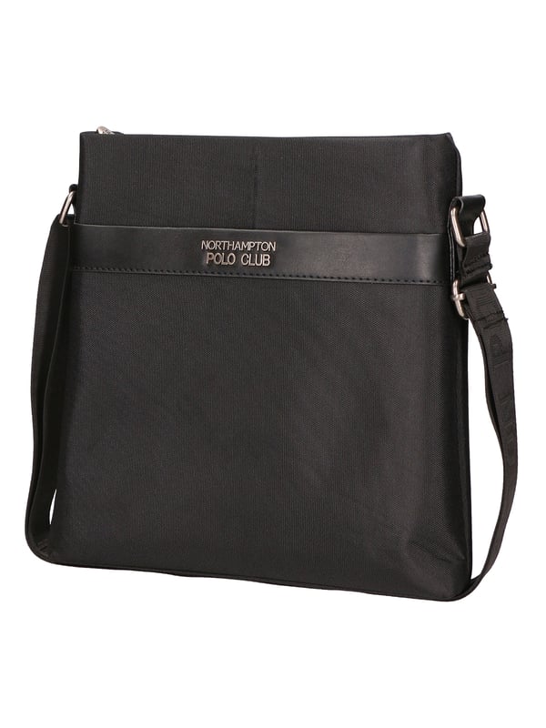 Northampton polo club Bolso de hombro de mensajería para hombres con tela suave más detalles de cuero vegano. Compartimento único.