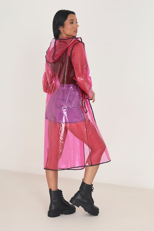 Introducing the Brave Soul raincoat, the perfect addition to your outerwear collection. With bound seams, popper fastening, and functional pockets, this raincoat is both practical and stylish for the festival season ahead. The contrasting design and longline length complete the look, while the 100% EVA material ensures durability. Wipe clean for easy care. Stay stylish and dry in the rainy weather. Model wears S/M.