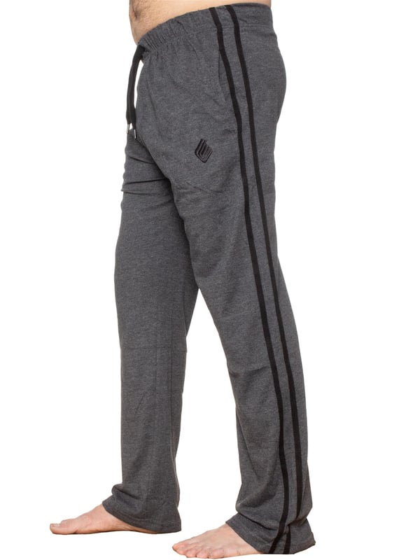 These Regular fit EZLP586 Lounge pants feature classic contrast stripes to sides, 2 side pockets, cotton blend for superior comfort, adjustable waist with drawstrings