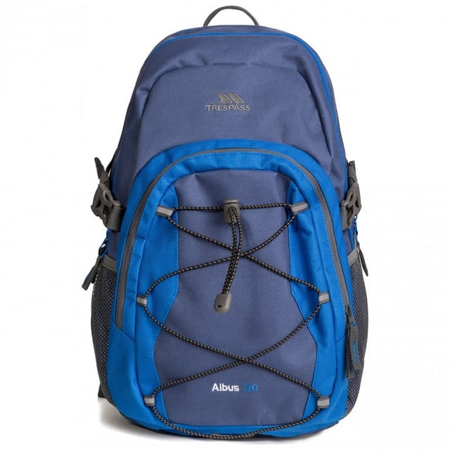 Justerbar ryggsäck på 30 liter. Multifunktionell. 3 sektioner med dragkedja. Invändiga fickor. Invändig nyckelring. 600D polyester.