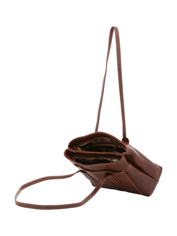 Bolso bandolera para mujer. El cierre es con cremallera. Los bolsillos internos son uno con cremallera. Los bolsillos externos son un frente abierto. Falta la correa para el hombro. El mango es de piel. Hay dos compartimentos internos. El material exterior es auténtica piel de vacuno. Internamente está forrado en algodón. Medidas: 23x30x12 cm. Hecho en Italia