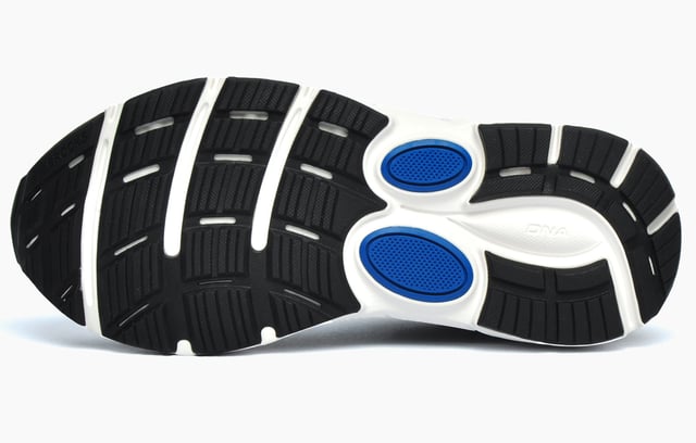 Brooks dyad wide on sale