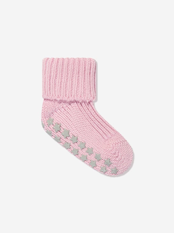 German apparel brand FALKE incorporate superior engineering into their flawless constructions. These baby girls cotton catspads are made in the finest eco-friendly material. They are adorned with supportive silicon nubs on the sole via the softest texture to support learning to crawl and walk. ‚ Optimal Durability‚ FALKE Perfect Fit‚ 96% Cotton, 2% Polyamide, 2%  Elastane