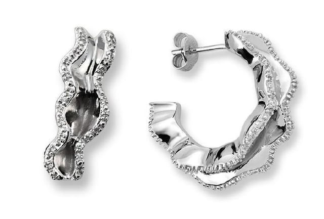This Orphelia Hoop Earrings in Silver is made of the highest quality allergy free 925 Sterling Silver. The Orphelia Women's 925 Sterling Silver Hoop Earrings - Silver ZO-5792 comes delivered in a beautiful gift box and has a two year warranty - the perfect gift to spoil yourself or a loved one.