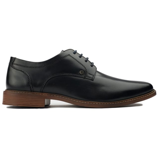 Ben Sherman Pethick Shoes Simply Sleek And Stylish, The Exclusive Ben Sherman Pethick Dress Shoes Have A Sharp Black Leather Upper And Dapper Appearance. These Smart Shoes Are Sure To Make An Impression In The Office, On Business And Evenings Out. The Comfort Insole And Sleek Outsole Ensure Day-long Comfort. Slip Into The Ben Sherman Pethick And Make A Refined Statement Wherever You Go.